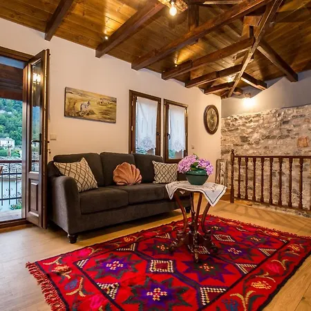 بيت للعطل Maroyda Stonehouse باناجيا