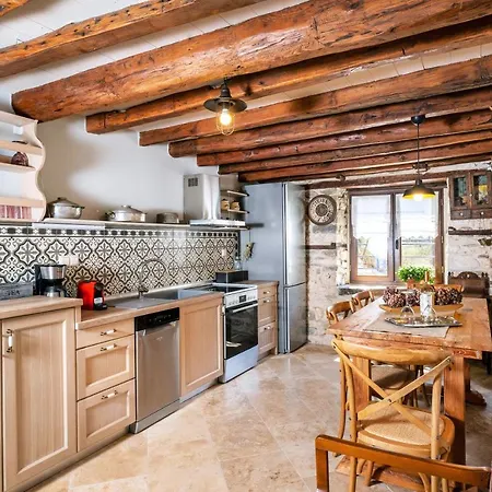 بيت للعطل Maroyda Stonehouse *