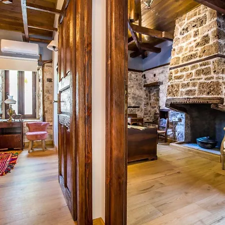 Holiday home Maroyda Stonehouse *