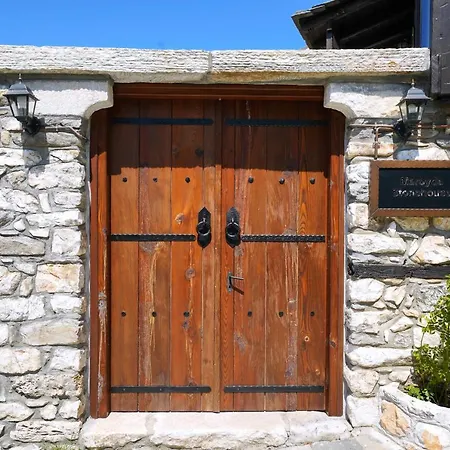 Maroyda Stonehouse Holiday home