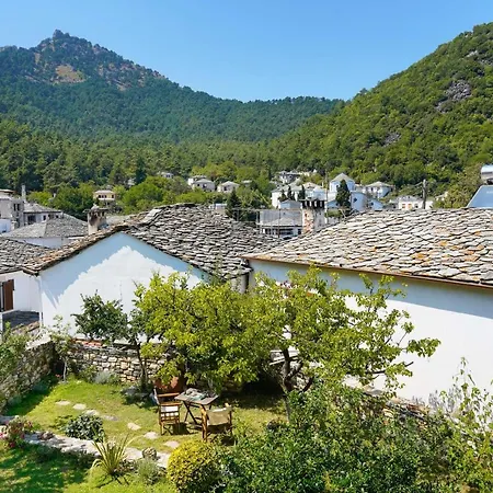 Holiday home Maroyda Stonehouse *